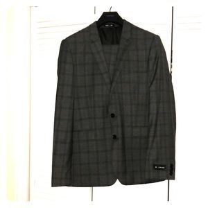 Express extra slim suit
